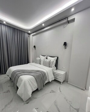 4 habitaciones, tabla de planchar con plancha y wifi gratis 