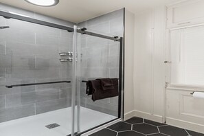 Shower, hair dryer, towels, soap - Luxury 2BR Bi-Level Loft in Historic Benton Park (St. Louis)