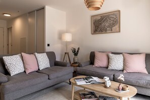 Living area - Apartment Leo | 2BR, Modern, Lift access, Views (Les Houches)