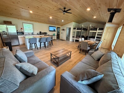 Secluded Cabin Retreat - Direct ATV & Snowmobile Trail Access VERY PRIVATE