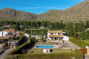 Exterior - Stylish Retreat, A/C, Private Pool - Walking Distance (15mins) to Port de Pollenca & Beach! (Pollença)
