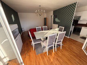 Dining - Vrbo Property (Massy)