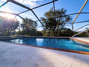 Piscine extérieure, piscine chauffée
