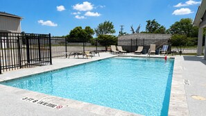 Pool - *New* Ducks & Diamonds 3br/3bath (Bryan)