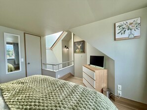3 bedrooms, iron/ironing board, free WiFi, bed sheets - Remarkable Vista - Lakefront (Queenstown)