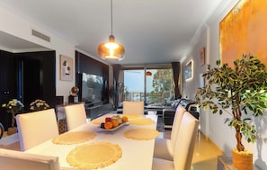 Luxury Apartment, Beach View | Dining - Al Fattah Luxury (Estepona)