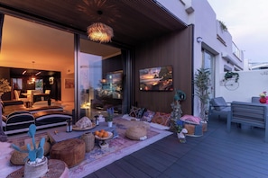 Luxury Apartment, Beach View | Terrace/patio
