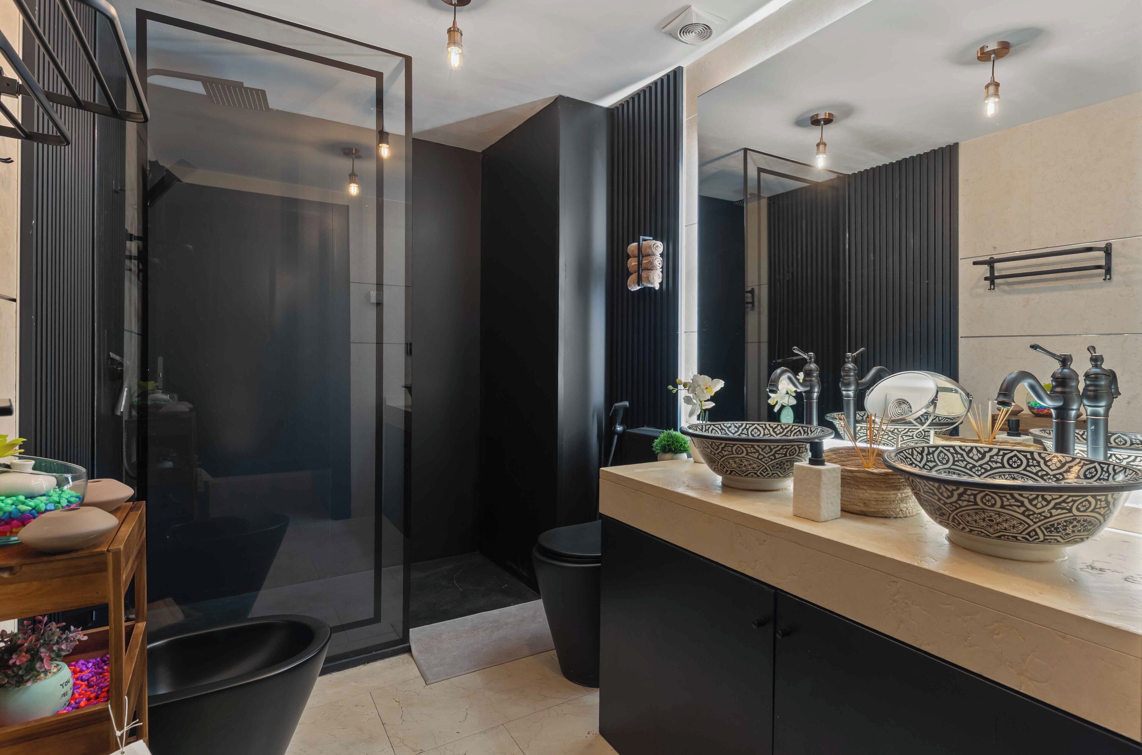 Luxury-Apartment, Strandblick | Badezimmer | Haartrockner, Handtücher, Seife, Shampoo