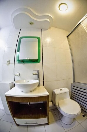 Buồng tắm vòi sen 