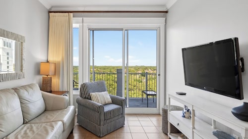 The Grand Grove by Avantstay Beach Access + Pool + Golf + Tennis Walk to Baytowne Wharf