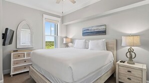 Interior - The Grand Grove by Avantstay Beach Access + Pool + Golf + Tennis Walk to Baytowne Wharf (Miramar Beach)