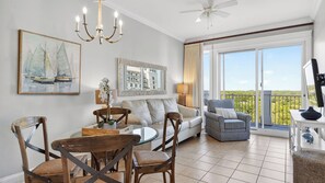 Interior - The Grand Grove by Avantstay Beach Access + Pool + Golf + Tennis Walk to Baytowne Wharf (Miramar Beach)