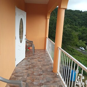 Terrace/patio - 3-bedroom,2 bath apartment perfect for family vac.with AC in quiet, area
 Balata (Balata)