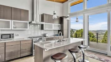 House (1 Bedroom) | Interior