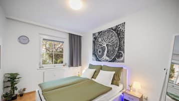 1 bedroom, iron/ironing board, travel cot, free WiFi