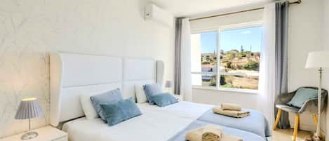 3 chambres, fer et planche Ă repasser, Wi-Fi gratuit, draps fournis