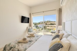 3 bedrooms, iron/ironing board, free WiFi, bed sheets - Terras Novas Village Paradise By BeCherish (Albufeira)