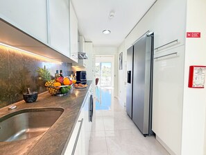 Private kitchen - Terras Novas Village Paradise By BeCherish (Albufeira)