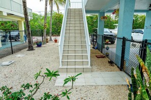 Property grounds - Ultimate Experience W/ Services, Fishing & Pool! (Key Largo)