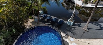 Ultimate Experience W/ Services, Fishing & Pool!