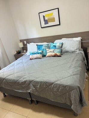 2 bedrooms, WiFi, bed sheets - Charming 2-bedroom 2-bath condo with AC in Potrero 5-7 minutes from the beach (Potrero)