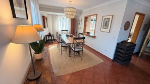 Dining - Relax 3 bedrooms penthouse in the heart of Cascais historic center (Cascais)