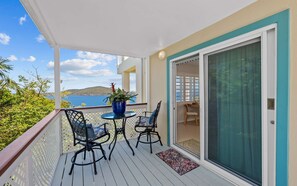 Outdoor dining - Bikini Bottom: Affordable | 5 mins to Magens Bay (St Thomas)