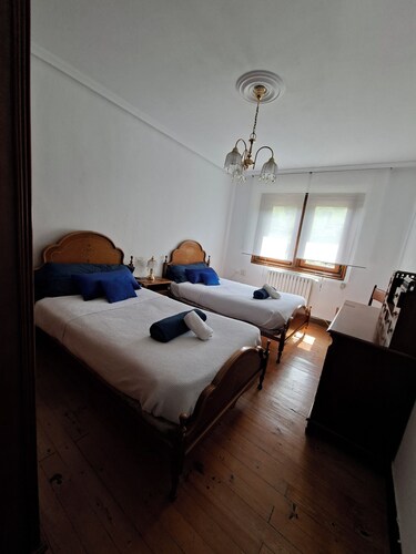 Serene 3-bedroom country house in charming Ventorrillo awaits you. With terrace.