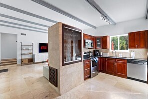 Fridge, microwave, oven, stovetop - Mid-Century Pool Oasis | Hot Tub | Near Beach (Wilton Manors)