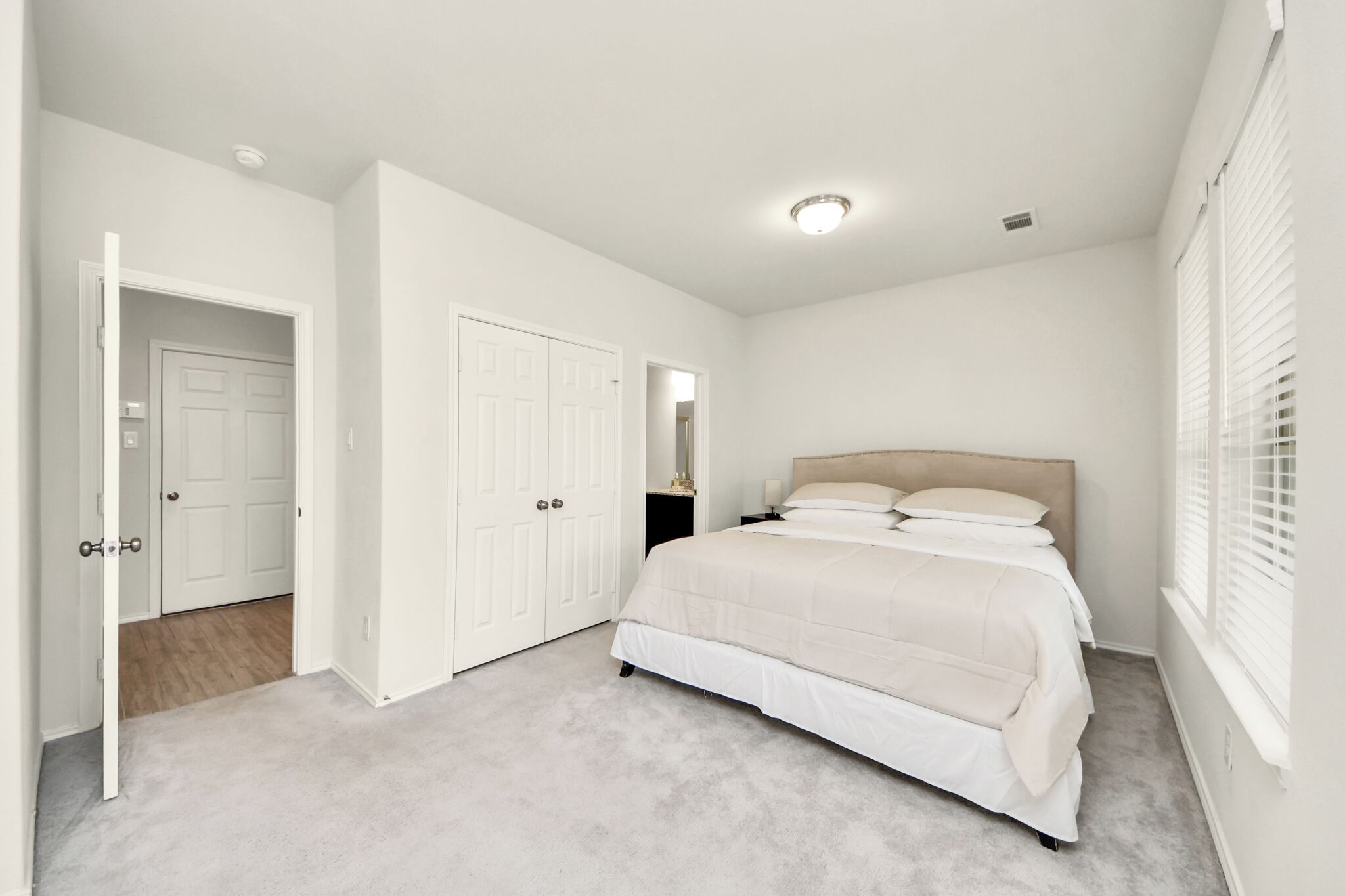 4 Schlafzimmer, Bügeleisen/Bügelbrett, WLAN, Bettwäsche