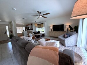 TV - The Private Splash Oasis (Haines City)