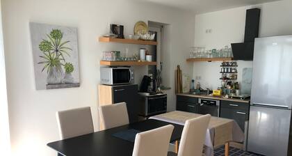 Exklusive Wohnung komplette ausgestattet und eingerichtet.