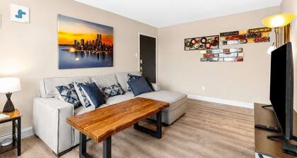 Pet-Friendly 1BR · Tower Grove · Free Parking + Laundry