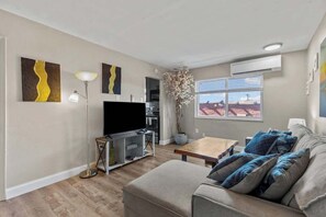 TV, offices - Pet-Friendly 1BR · Tower Grove · Free Parking + Laundry (St. Louis)