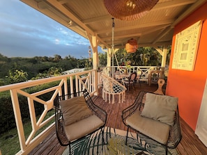 Outdoor dining - Bungalow le Reflet du Diamant in a quiet garden 10 minutes from the beach (Sainte-Luce)