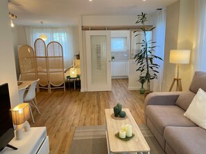 Living area - Vrbo Property (Santander)