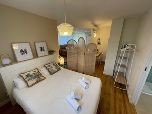 Iron/ironing board, Internet, bed sheets - Vrbo Property (Santander)