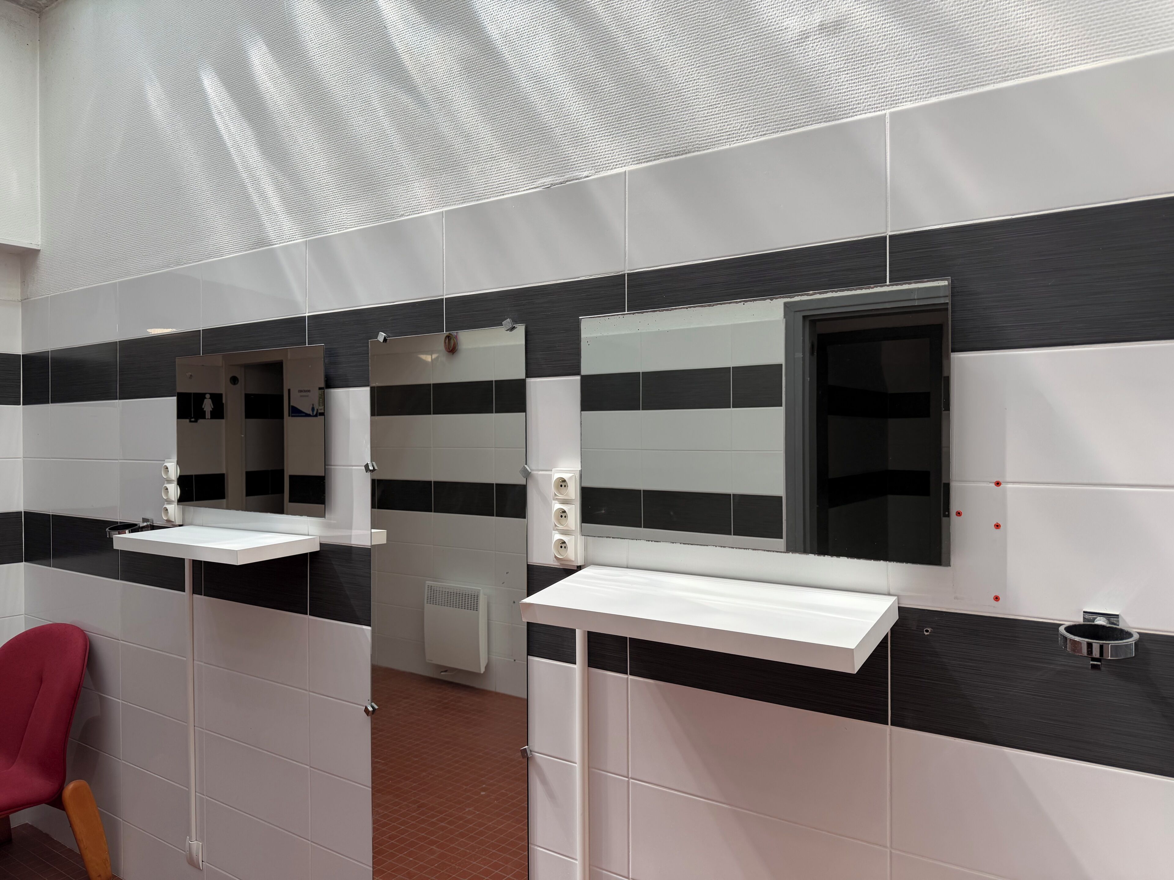 Dusche, Handtücher, Toilettenpapier