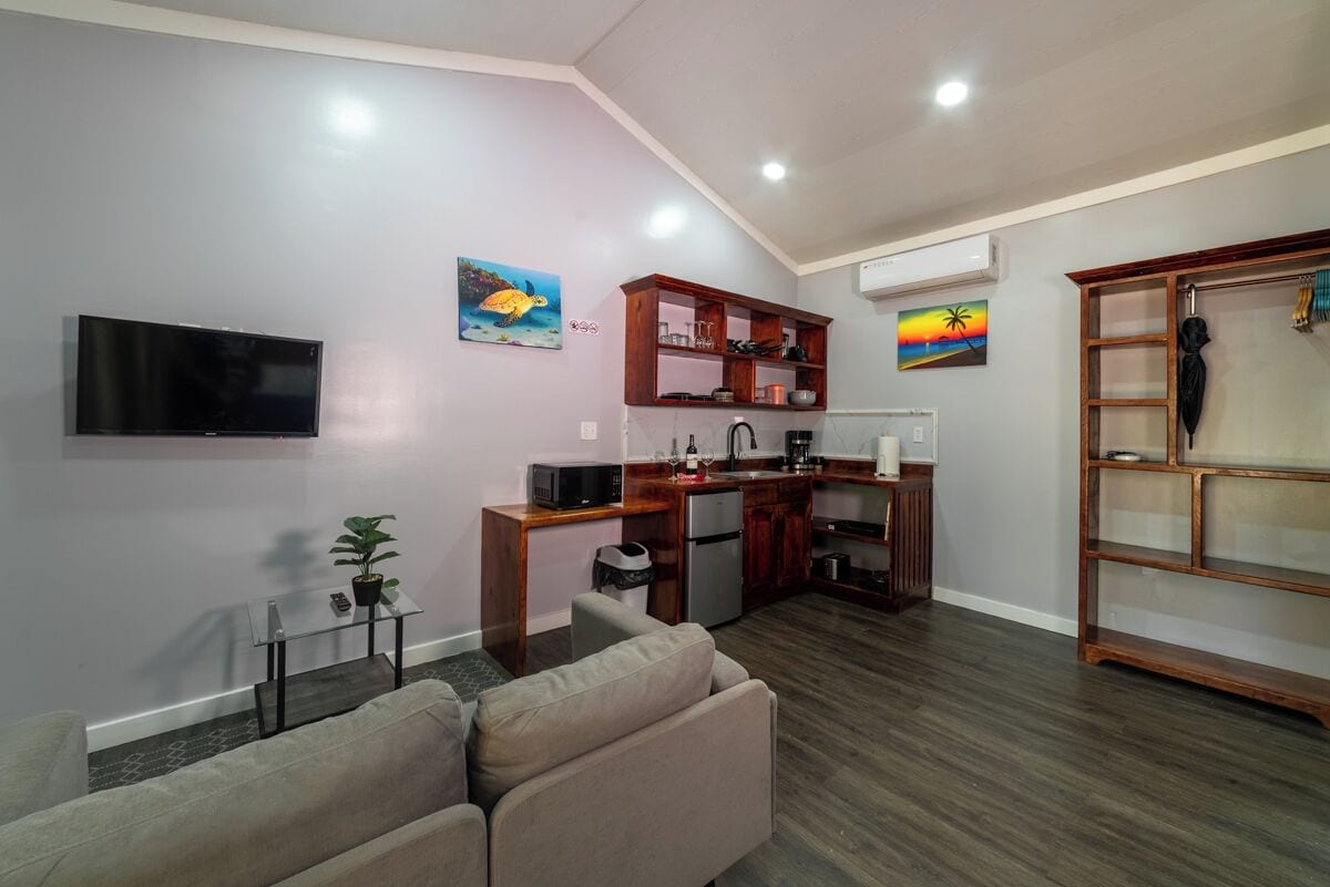 S3 - Superior Studio Suite, Beach View | Living area