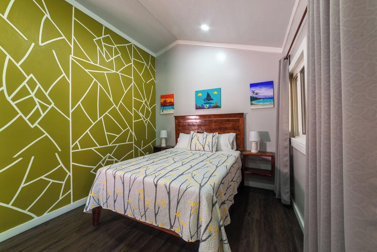 Superior studio suite, 1 queensize bed, uitzicht op het strand | Luxe beddengoed, individueel gemeubileerd, een strijkplank/strijkijzer