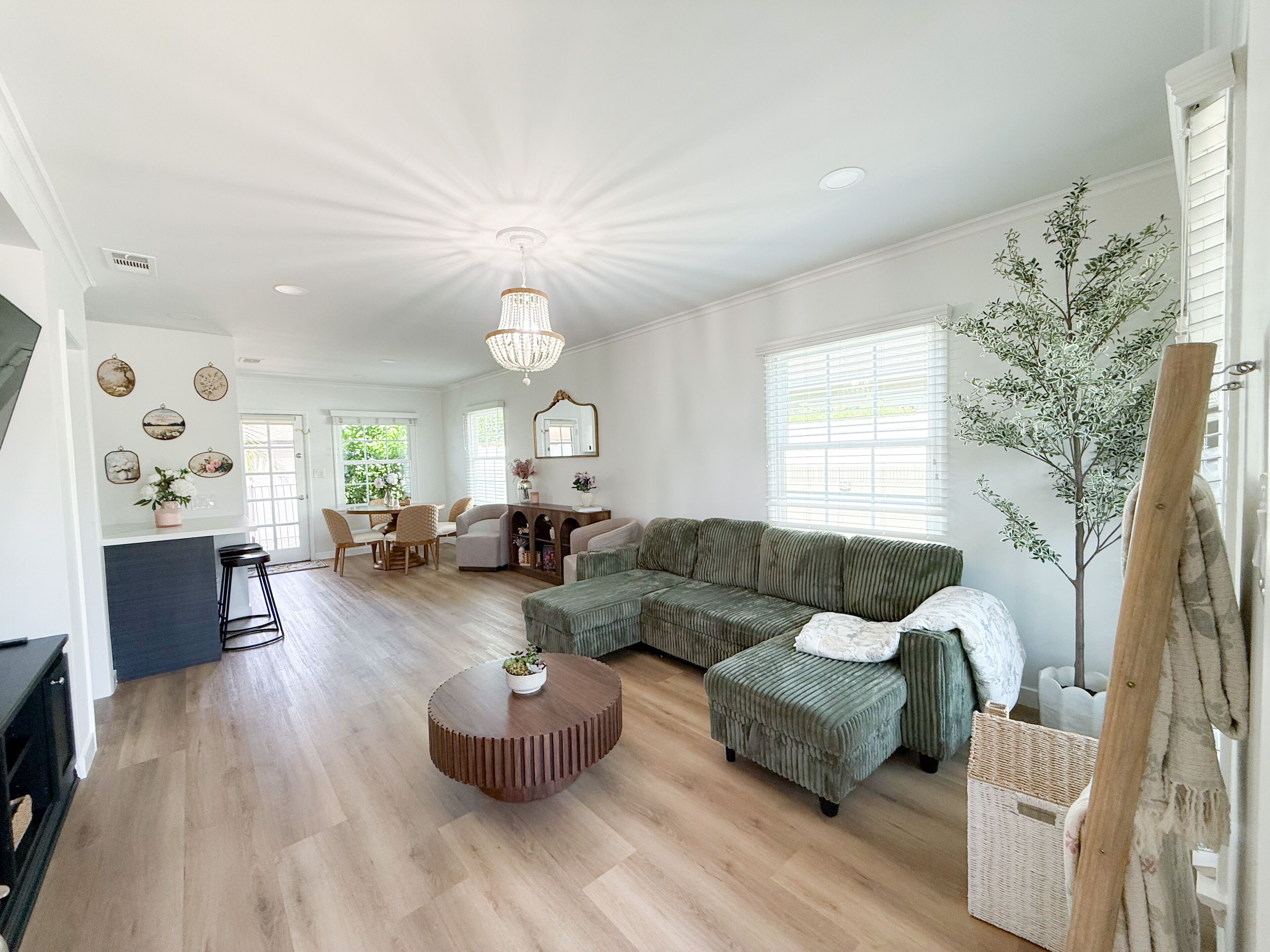3 Bedroom & 2 Bathroom Home In Glendora, Ca With A Pool And Spa/hot Tub - Covina, CA