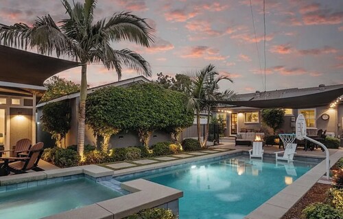 3 bedroom & 2 bathroom home in Glendora, CA with a pool and spa/hot tub