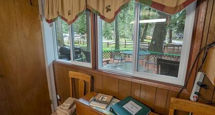 Cozy Lake Retreat Near Wallowa Lake&Trails - Lower