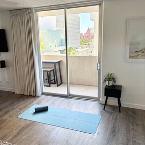 Interior - Corner Unit Studio with Free Parking, Walk to Beach.  Entire Condo in Waikiki. (Honolulu)