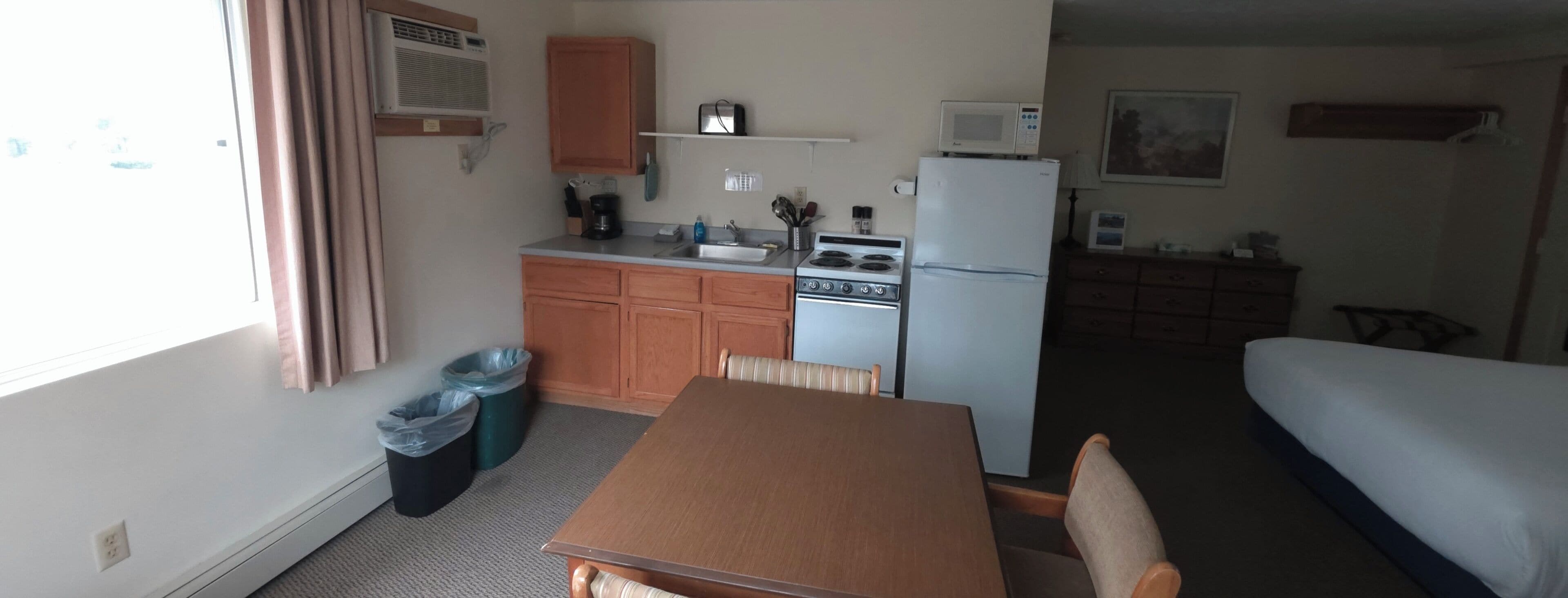 Studio, 2 queensize bedden, keuken, uitzicht op tuin (Studio 2nd Floor) | Privékeuken