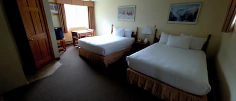 ルーム クイーンベッド 2 台 ペット不可 ガーデンビュー (2nd Standard Floor Rooms) | 1 室のベッドルーム