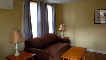 Apartment, Multiple Beds, Kitchen, Garden View (Family Suite 1st Floor) | Living area