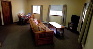Apartment, Multiple Beds, Kitchen, Garden View (Suite 2nd Floor) | Living area