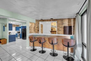Dining - Fremont Fortune, 5 min to Fremont St, New! (Las Vegas)