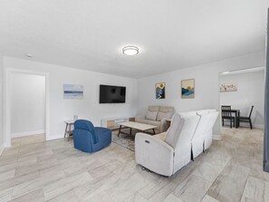 TV - Clearwater First Floor #1 (Clearwater)